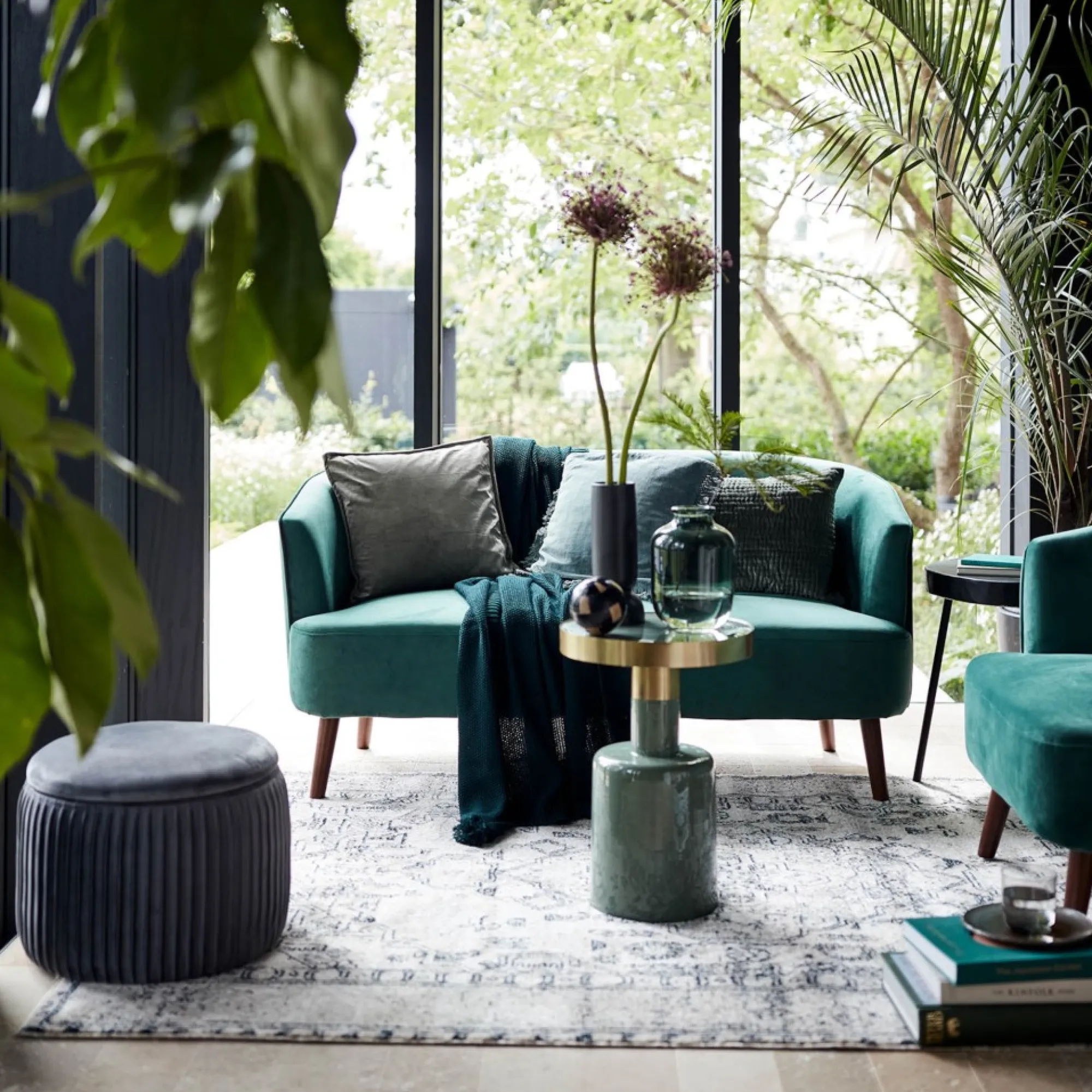 Shop Pouf En Velours Agnes Avec Espace De Rangement Idées De Cadeaux